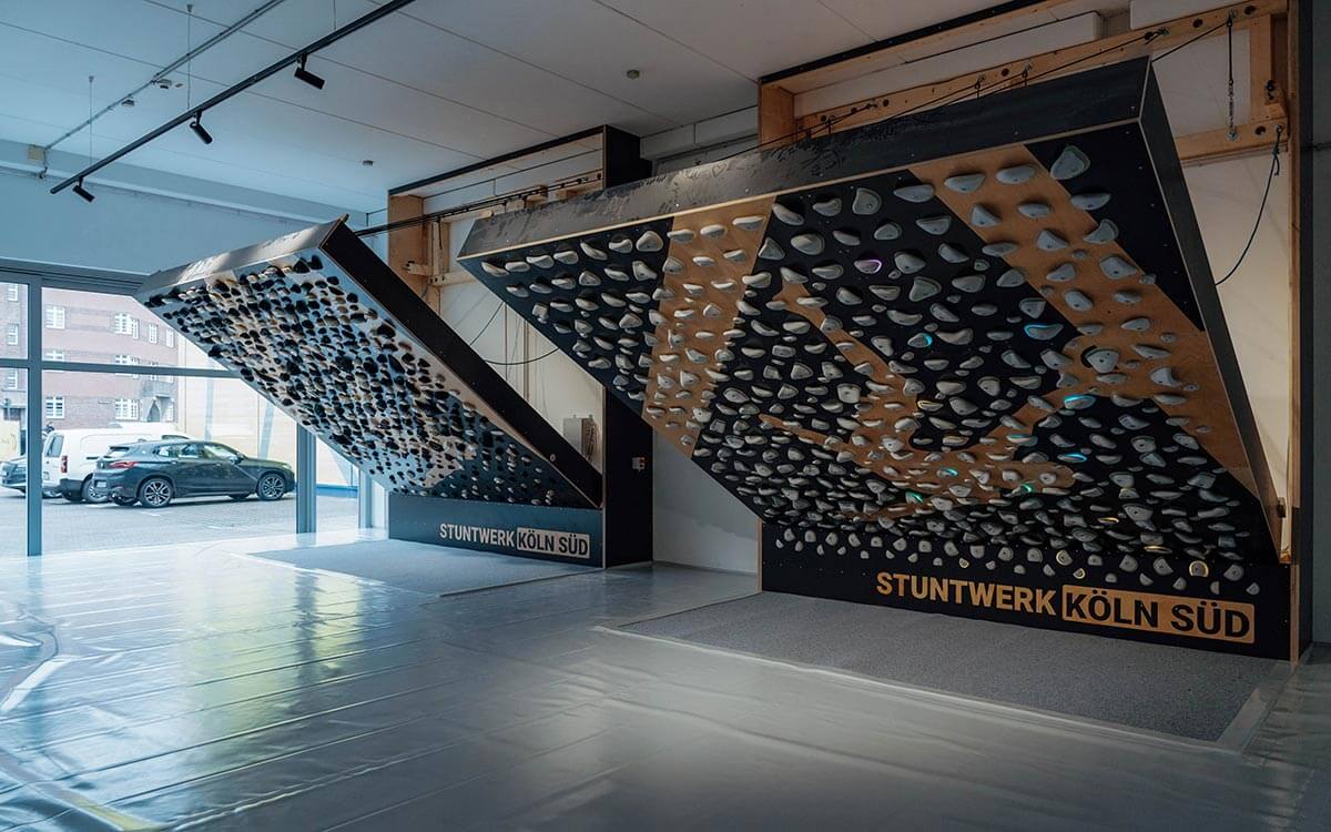 Trainingsboards (Kilter- und Tensionboard) im Stuntwerk Köln Zollstock